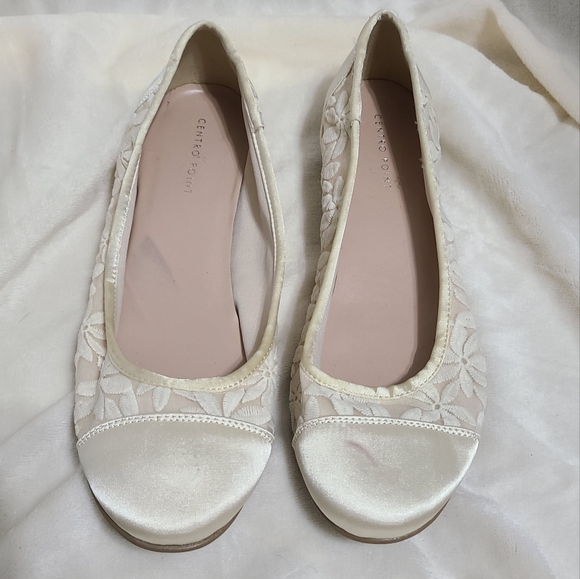 Centro Point Ivory Floral Lace Flats Size 10 - Picture 3 of 5